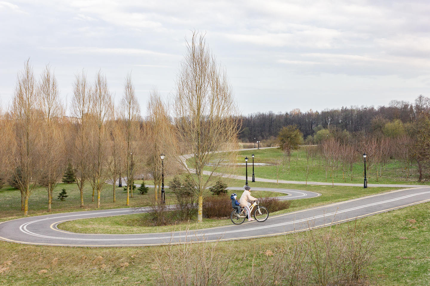 Велодорожка в Лошицком парке