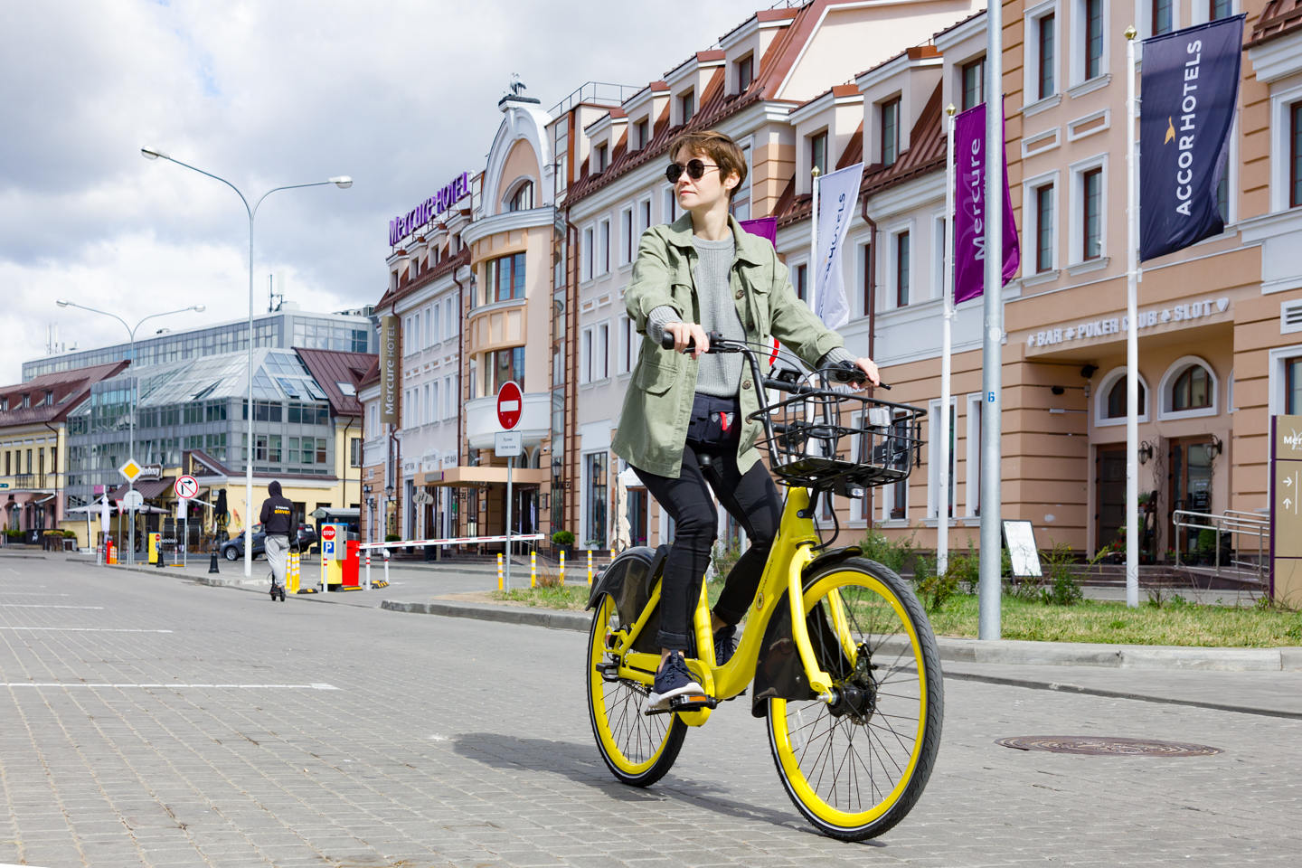 Желтые велосипеды Колобайк: как работает новый байкшеринг